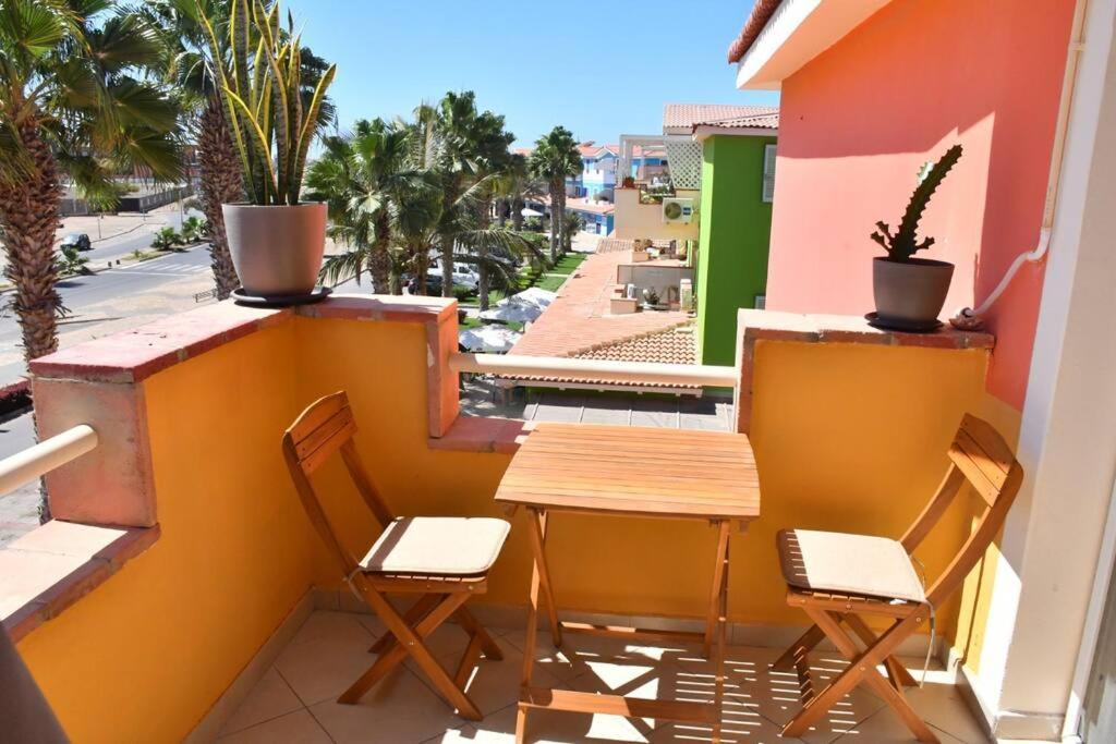 Appartamento Kyaala Djadsal Moradias Pool&Sea Santa Maria Esterno foto