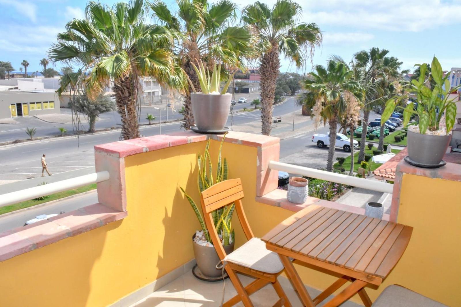 Appartamento Kyaala Djadsal Moradias Pool&Sea Santa Maria Esterno foto